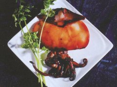 铁板与鱿鱼似乎是天生一对