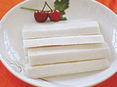 鱿鱼生食前要清洗干净